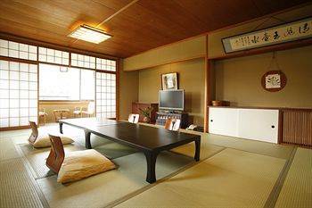 Choraku Ryokan Кобе Екстер'єр фото